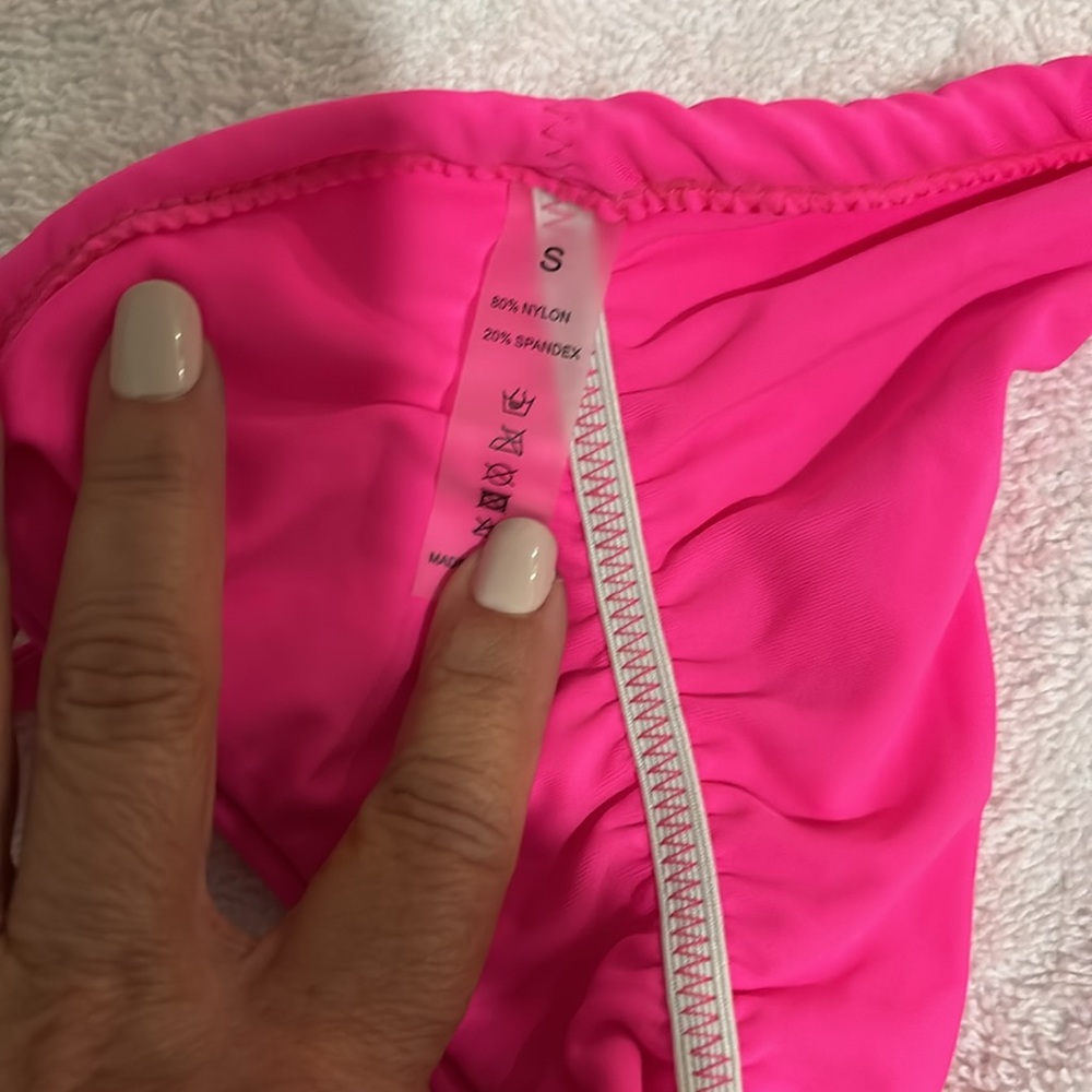 Pink Bikini - Picture 2 of 4